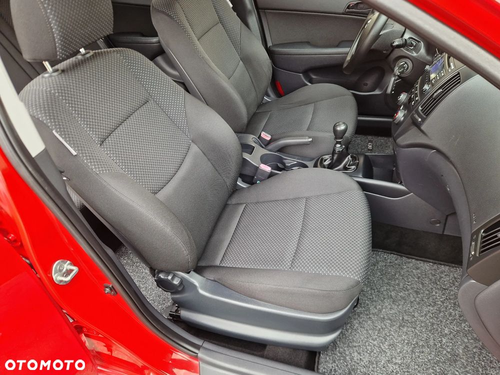 Hyundai i30 1.6 CRDi Comfort - 18