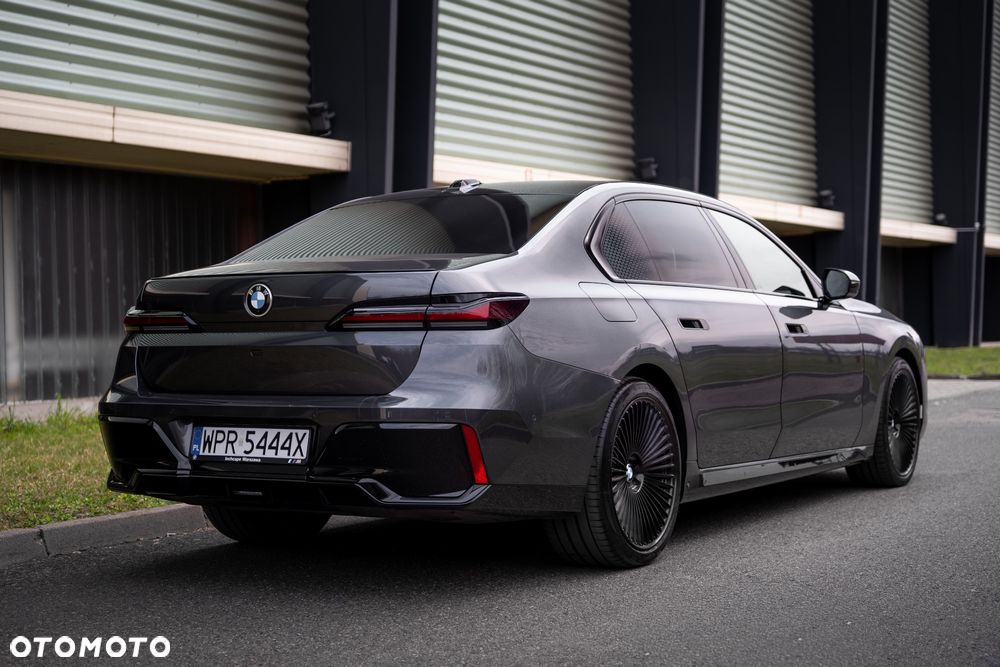 BMW Seria 7 740d xDrive mHEV Nero Lusso Edition sport - 6