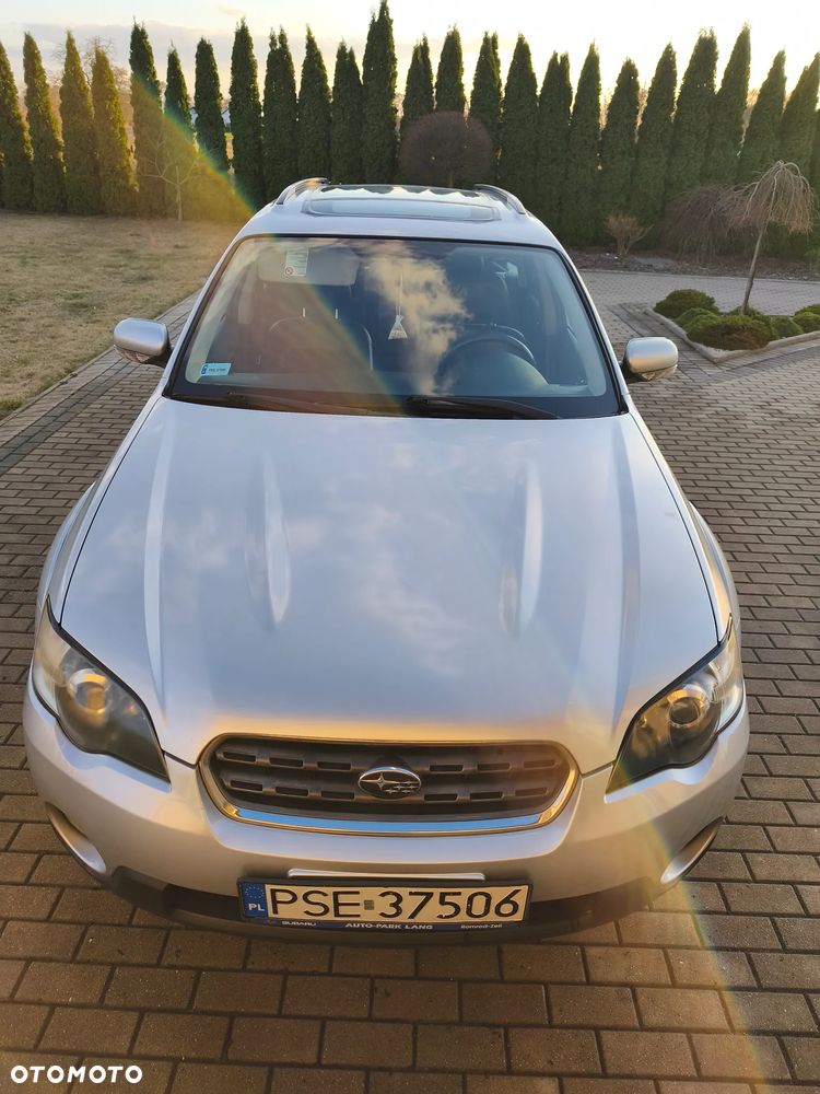 Subaru Outback 2.5i MT - 9