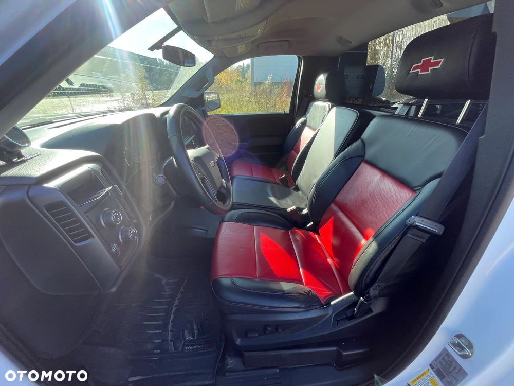 Chevrolet Silverado - 12