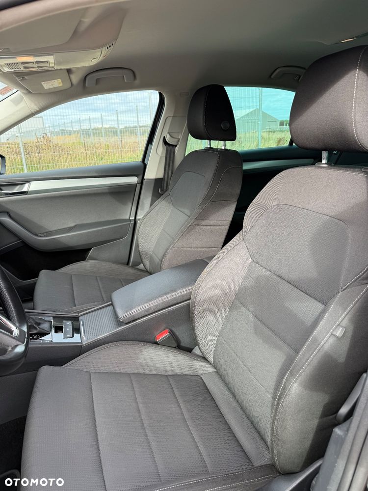 Skoda Superb 2.0 TDI Ambition DSG - 17