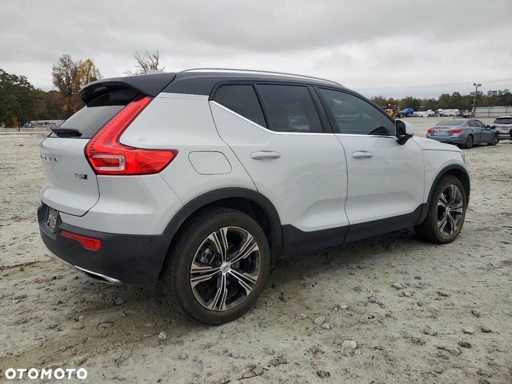 Volvo XC 40 - 4