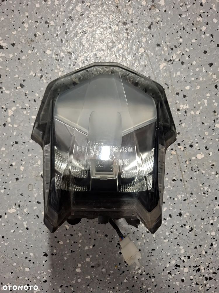 KTM Duke 125 390 lampa licznik owiewka boczek błotnik lusterko - 4