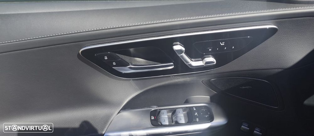Mercedes-Benz C 300 e T 9G-TRONIC AMG Line - 4