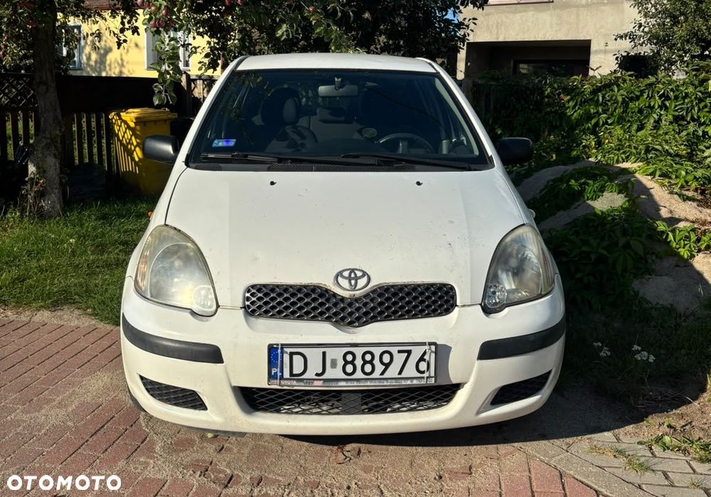 Toyota Yaris 1.0 Base - 3