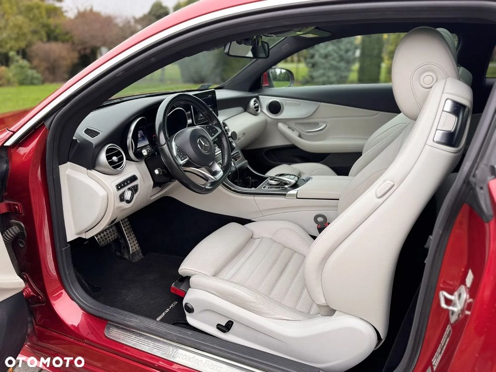 Mercedes-Benz Klasa C 200 4-Matic 9G-Tronic - 8