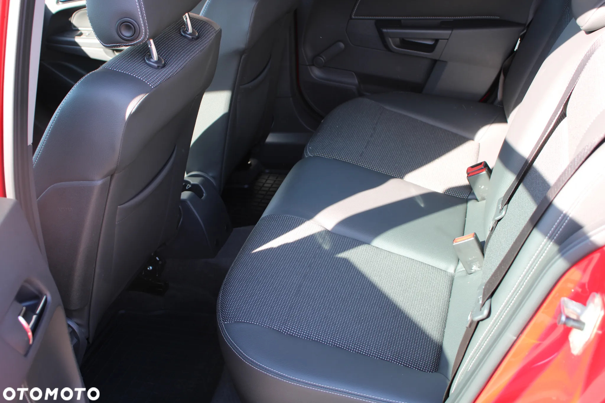 Opel Astra 1.8 Caravan Innovation 110 Jahre - 8