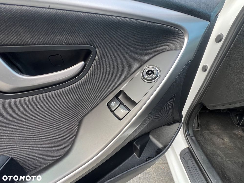 Hyundai i30 1.4 Pure - 9