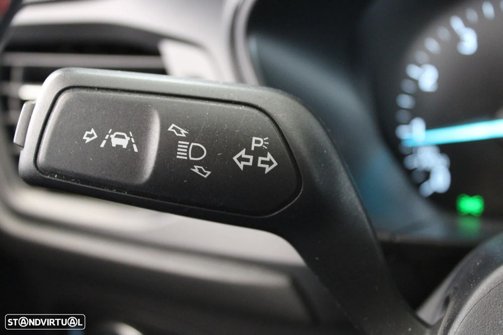 Ford Focus 1.0 EcoBoost MHEV ST-Line - 12