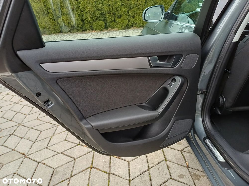 Audi A4 Avant 2.0 TDI 116g DPF Attraction - 26