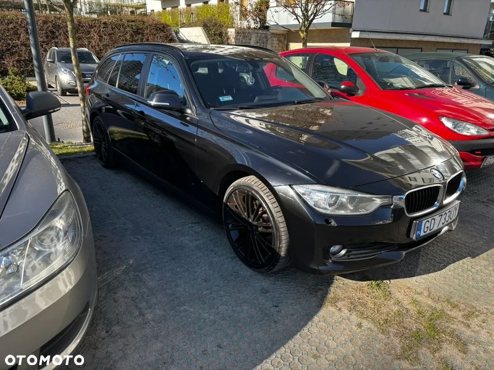 BMW Seria 3 318d - 11