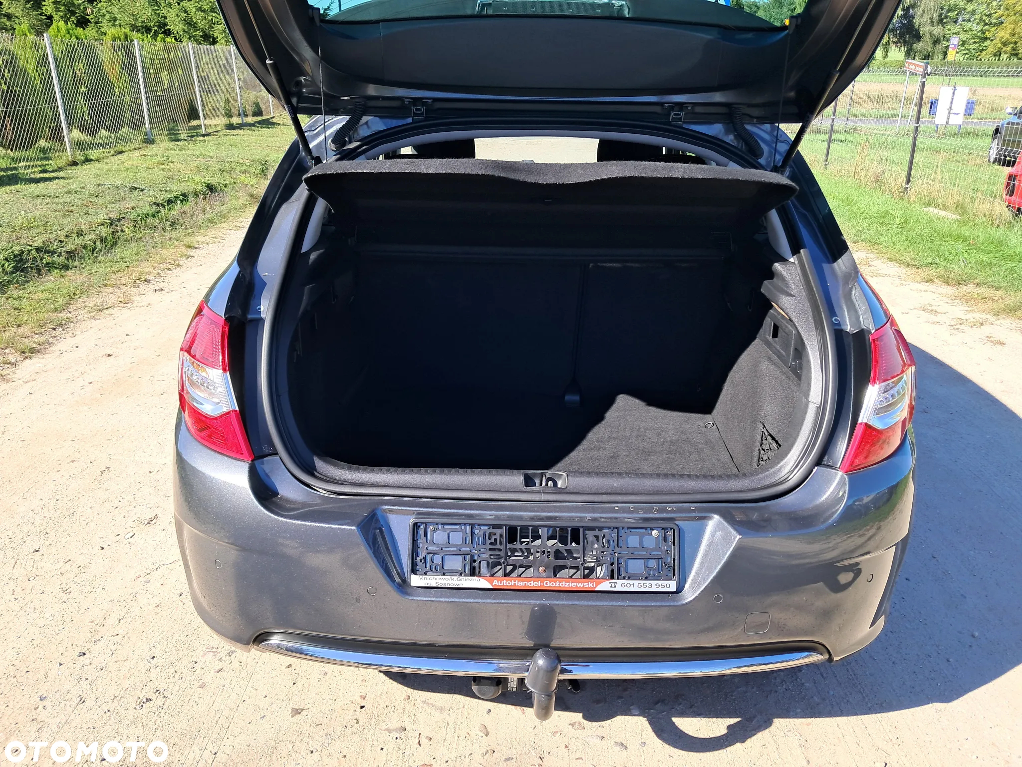 Citroën C4 e-HDi 115 Exclusive - 23