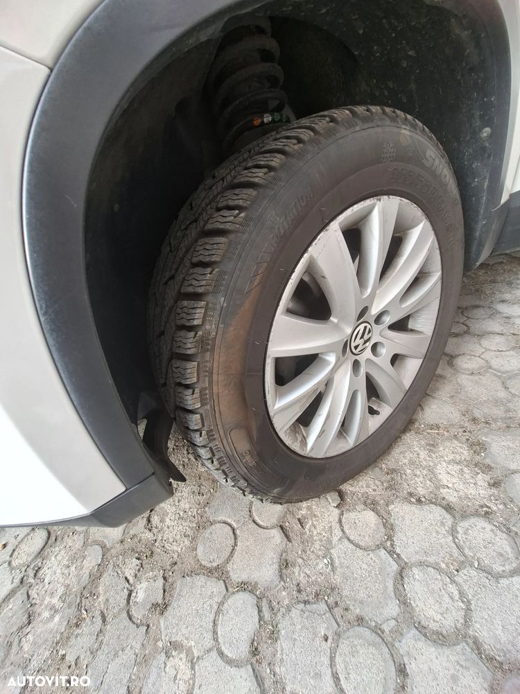 Volkswagen Tiguan - 11