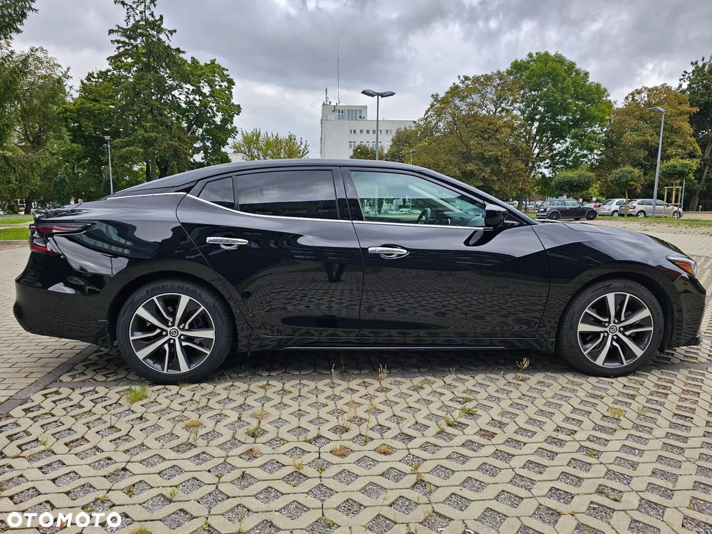 Nissan Maxima - 8
