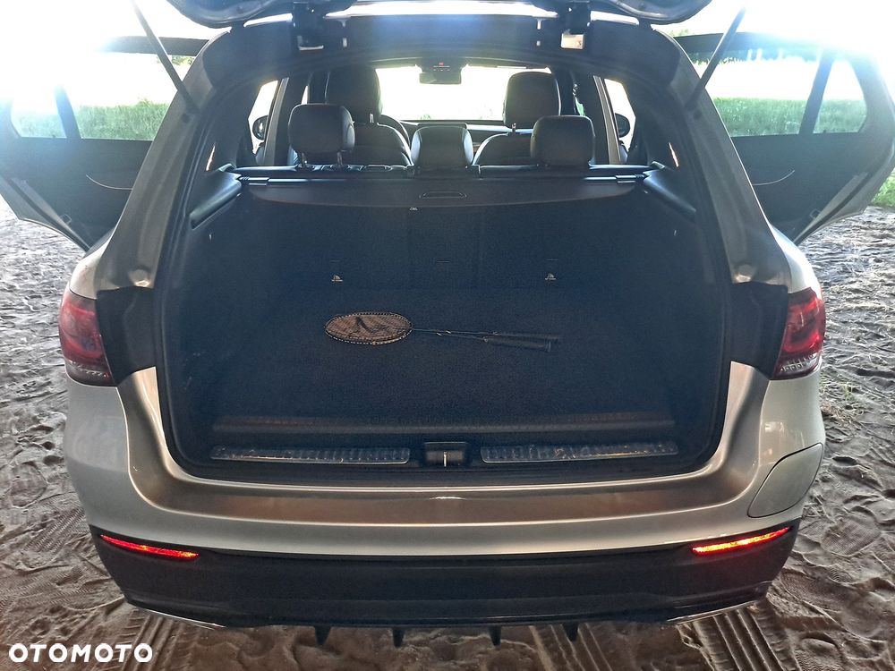 Mercedes-Benz GLC - 11