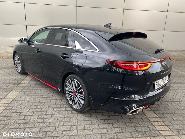 Kia ProCeed - 12