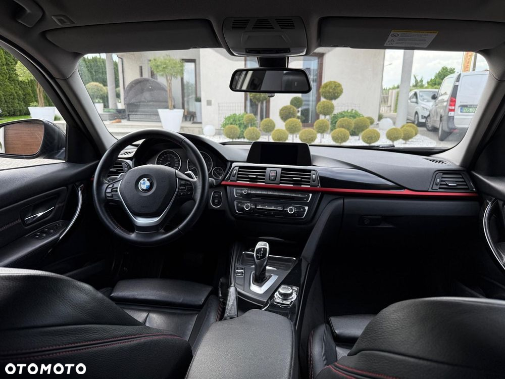 BMW Seria 3 335i Touring Sport Line - 21