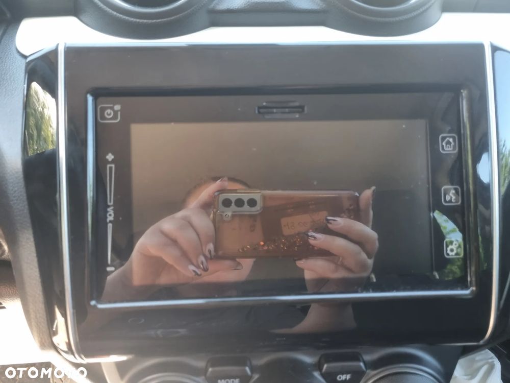 SUZUKI SWIFT VI MK8 17-20 2018 r. radioodtwarzacz radioodbiornik radio  * - 1