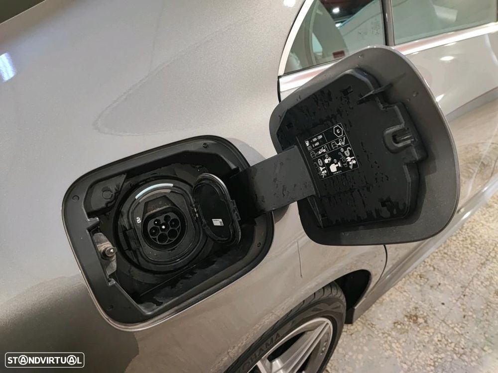 Mercedes-Benz CLA 250 e 8G-DCT AMG Line Advanced Plus - 9