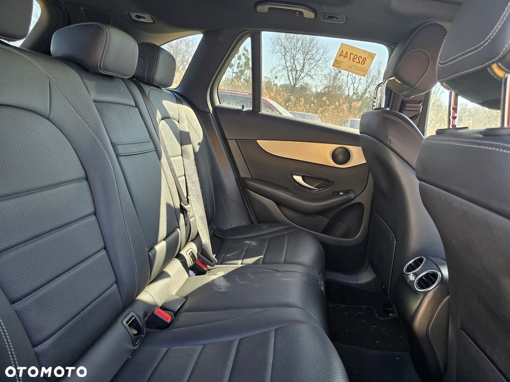 Mercedes-Benz GLC 300 4Matic 9G-TRONIC Edition Avantgarde - 9