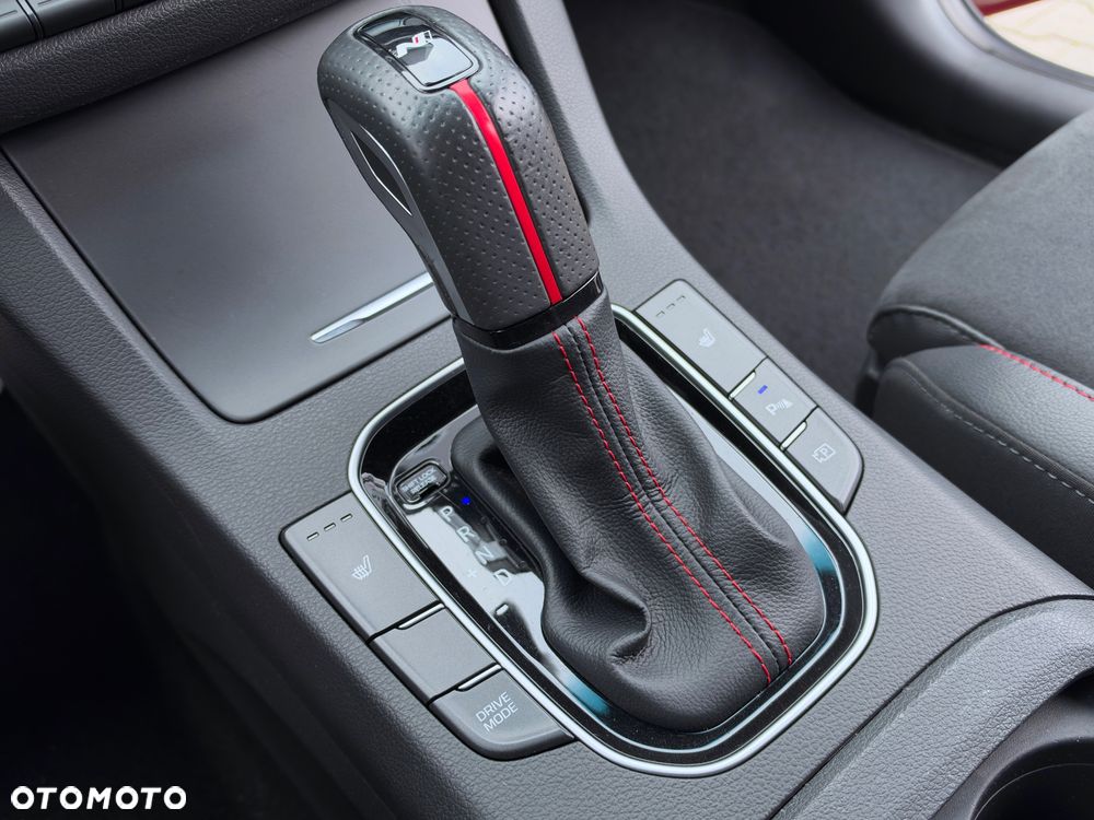 Hyundai i30 1.5 T-GDI 48V-Hybrid DCT N-Line - 28
