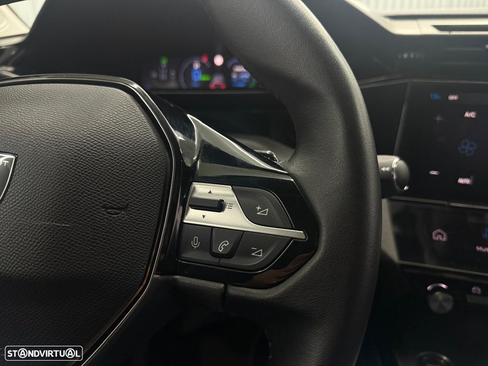 Peugeot 408 1.6 Hybrid Allure Pack e-EAT8 - 32