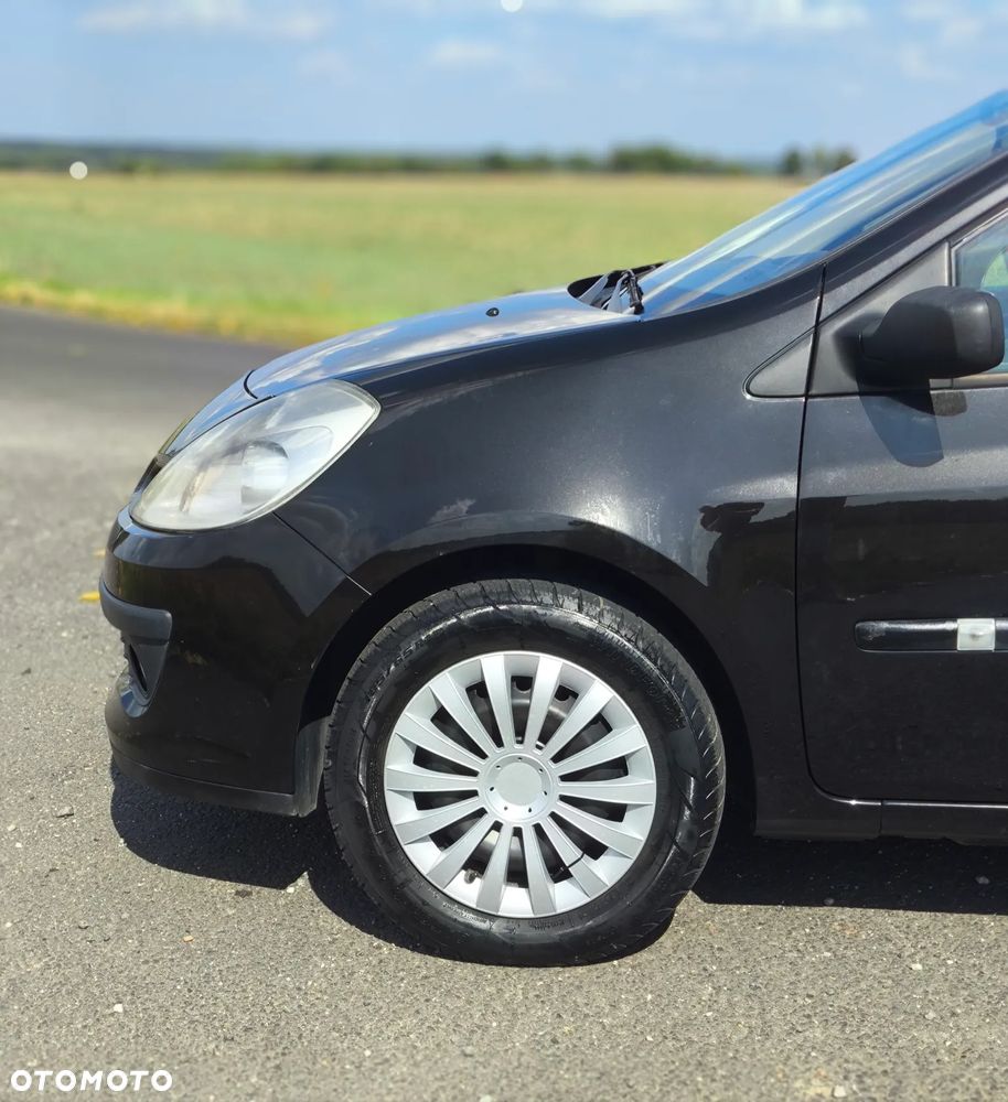 Renault Clio - 9