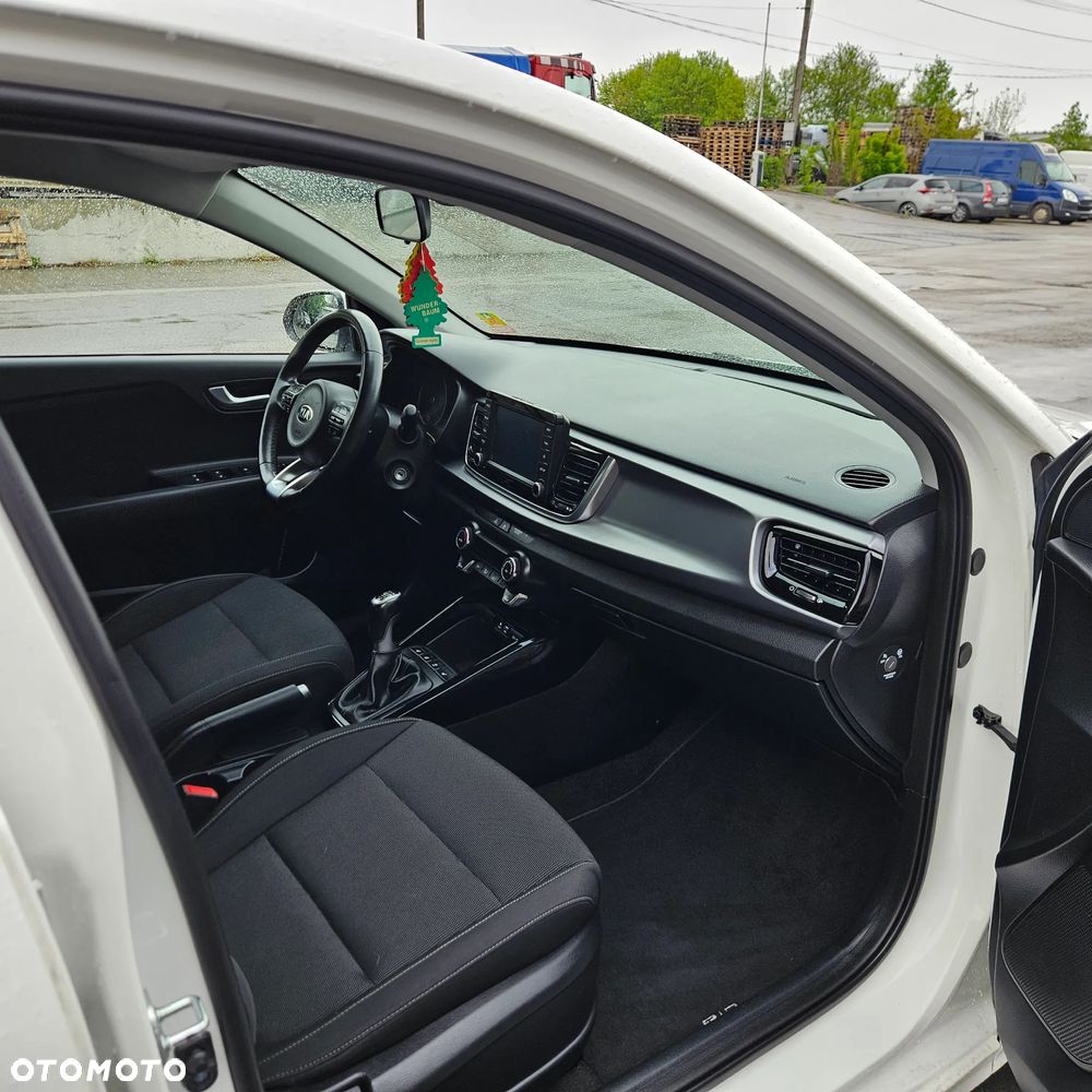 Kia Rio - 15