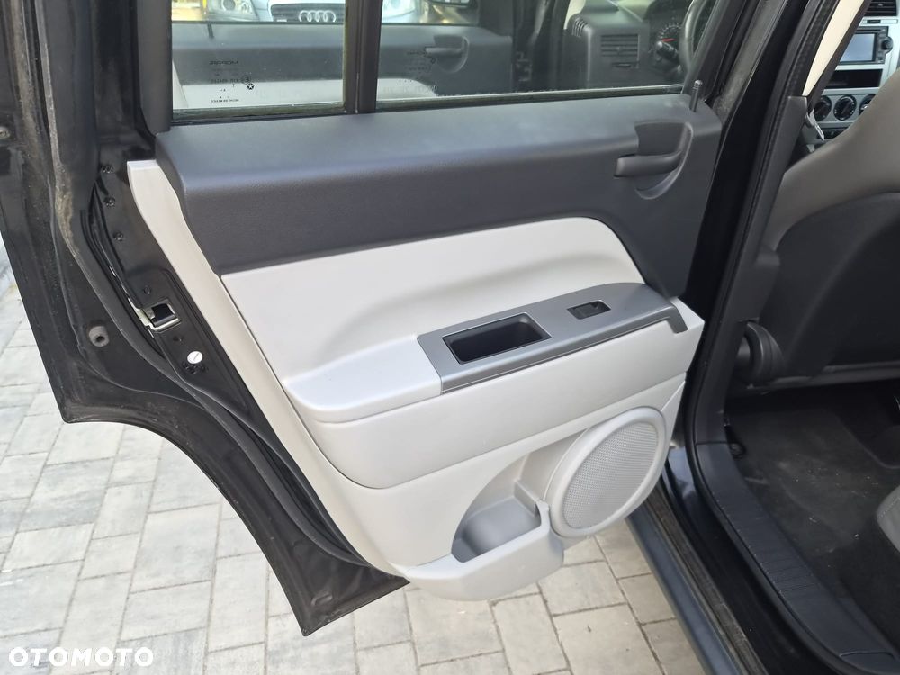Jeep Compass 2.4 Limited - 22