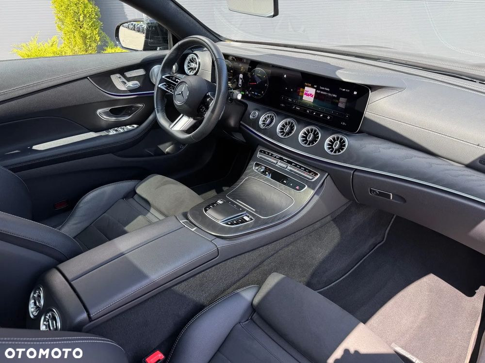 Mercedes-Benz Klasa E 300 d 4Matic 9G-TRONIC AMG Line - 24