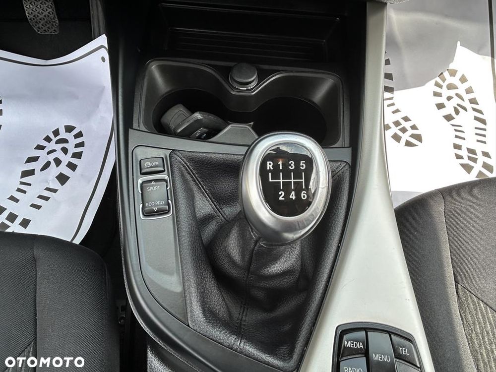 BMW Seria 1 116d EfficientDynamics Edition - 33