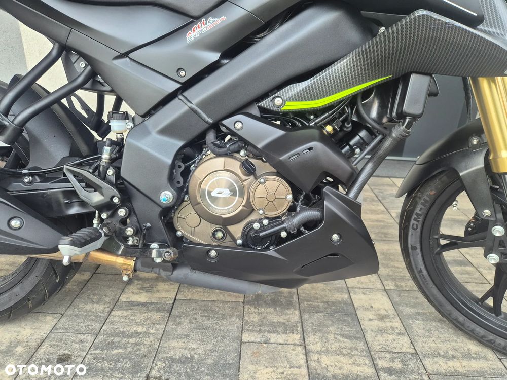 QJMOTOR SRK 125S - 11