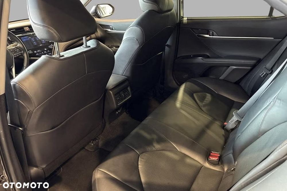 Toyota Camry 2.5 Hybrid Executive CVT - 9