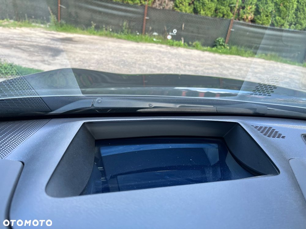 Nissan Qashqai 1.3 DIG-T MHEV N-Connecta Xtronic - 9