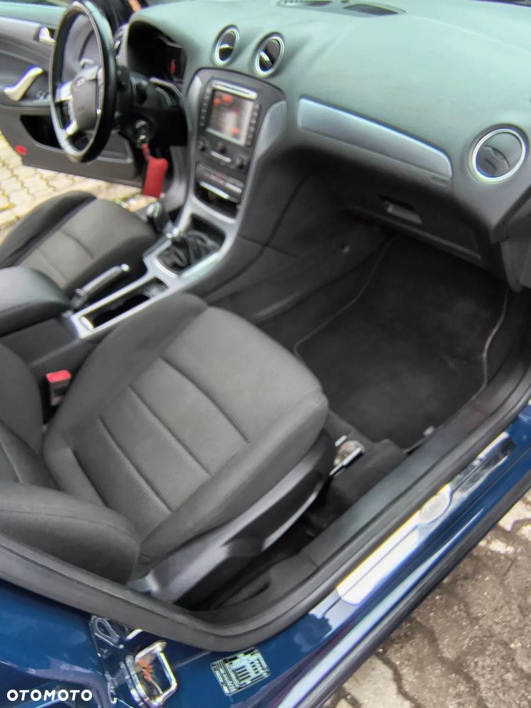 Ford Mondeo - 18