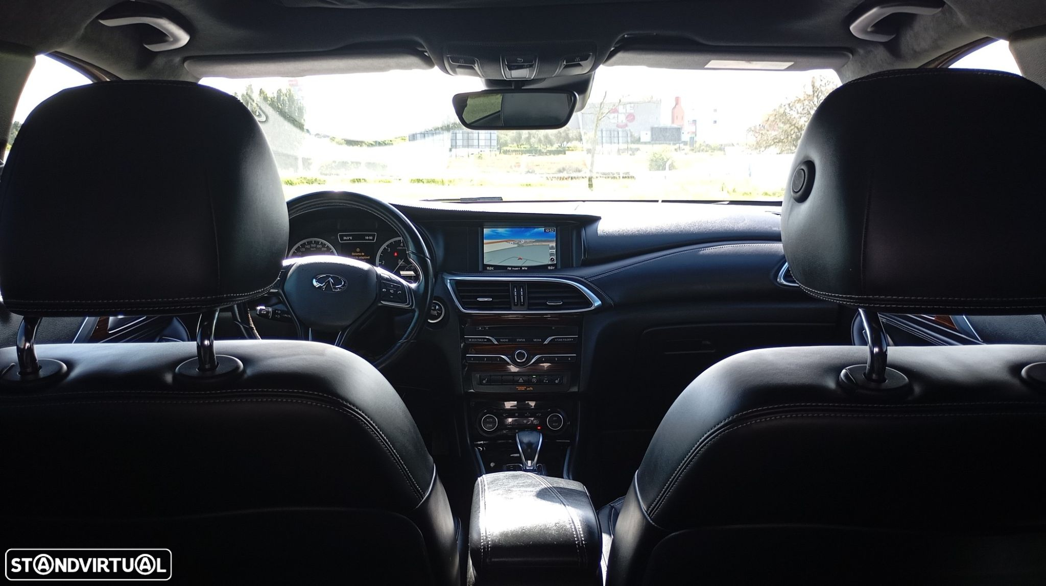 Infiniti Q30 2.2d DCT AWD Luxe Tech - 16
