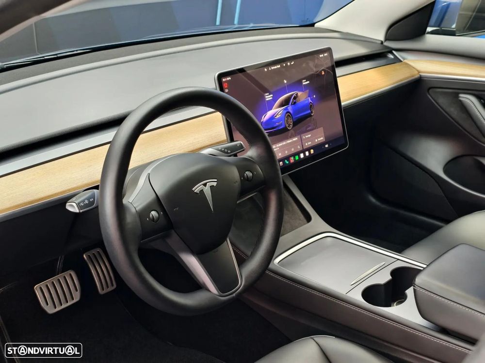 Tesla Model 3 - 31