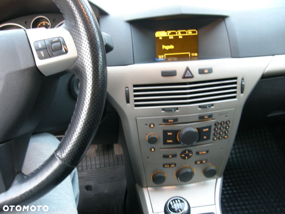 Opel Astra 1.7 CDTI Cosmo - 28