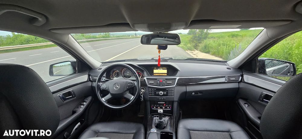 Mercedes-Benz E - 10