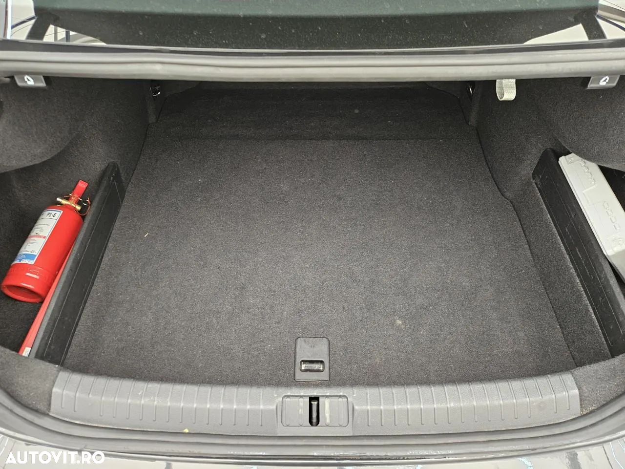 Volkswagen Passat 2.0 TDI Highline - 12