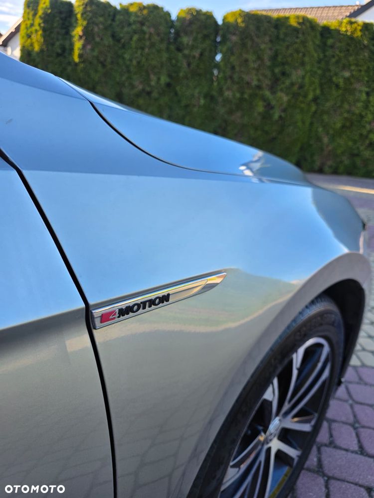 Volkswagen Passat 2.0 TDI Bi-Turbo BMT 4Mot Highline DSG - 25