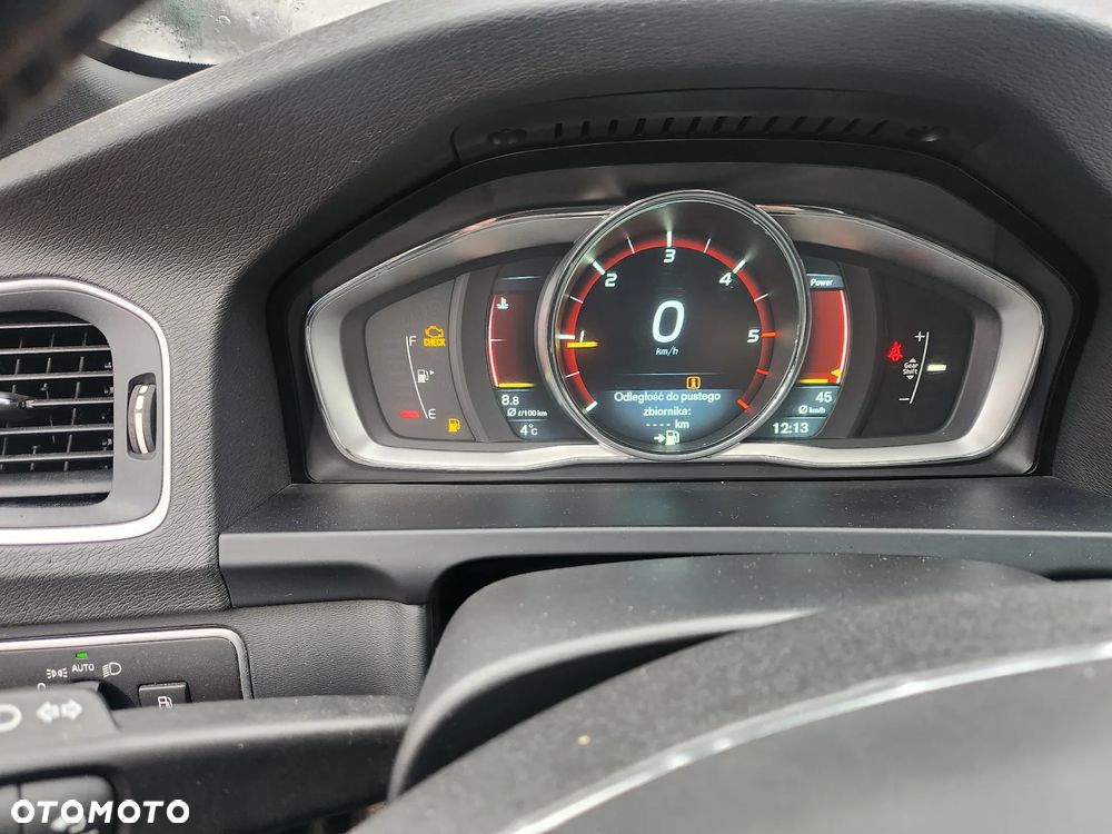 Volvo V60 D2 R-Design - 2