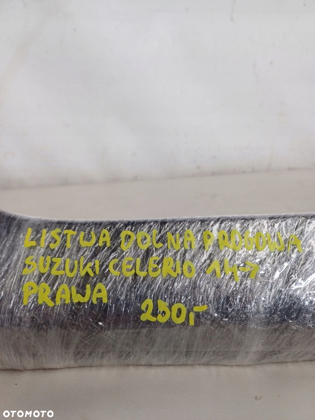 LISTWA DOLNA PROGOWA PRAWY PRZÓD PRAWA SUZUKI CELERIO 14- - 16