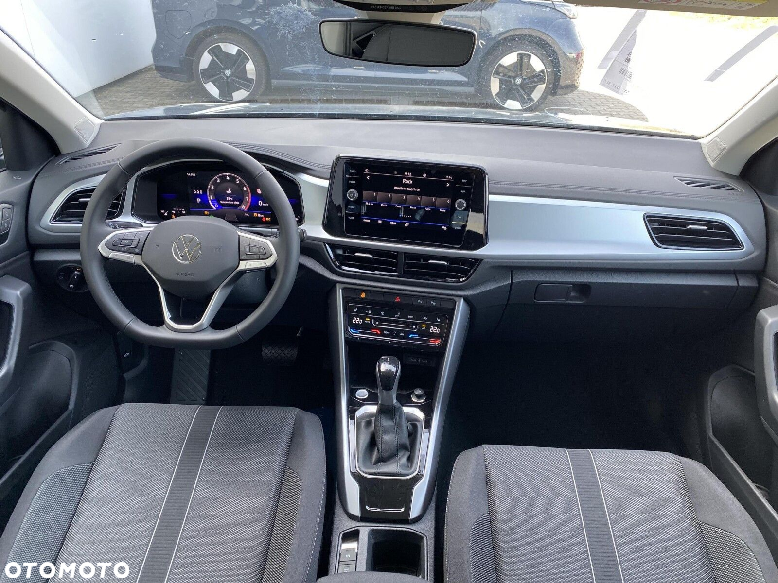 Volkswagen T-Roc - 18