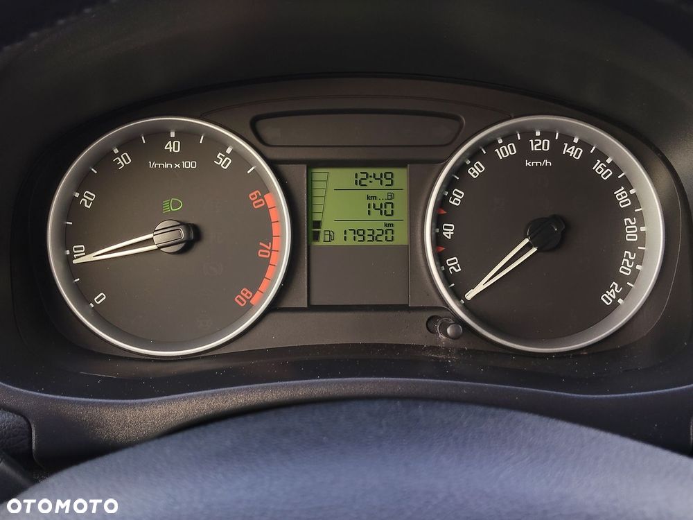 Skoda Fabia 1.4 MPI FAMILY - 26