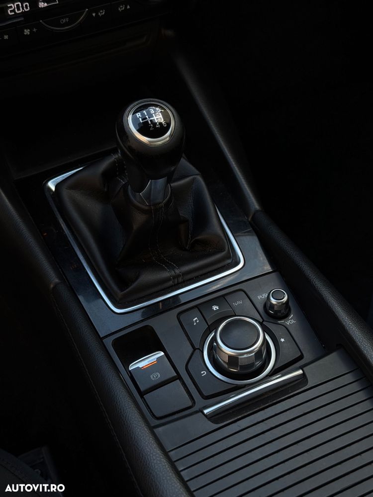 Mazda 3 G120 Revolution - 23