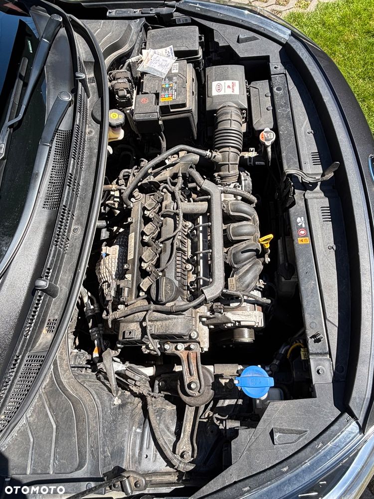 Kia Rio 1.2 L - 10