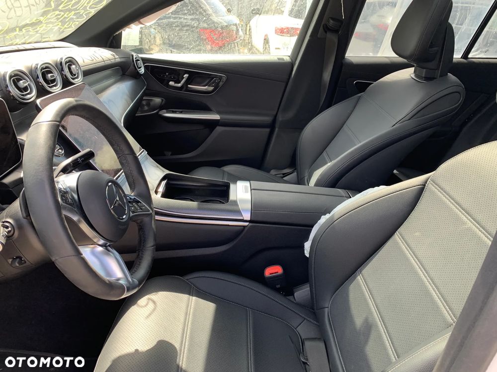 Mercedes-Benz GLC 300 4Matic 9G-TRONIC - 11