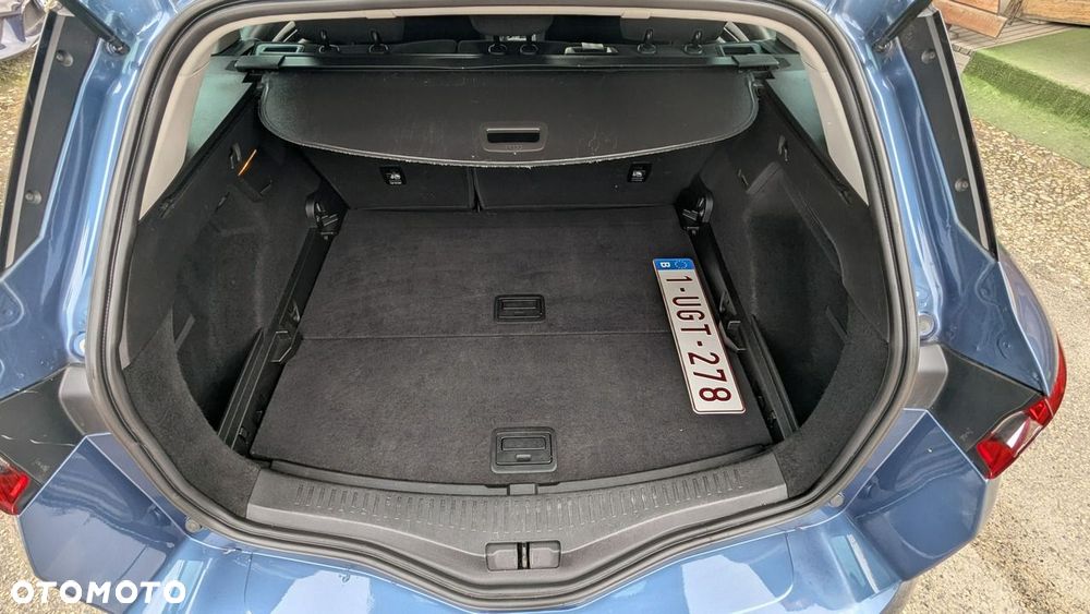 Renault Megane ENERGY TCe 130 EDC LIMITED - 32