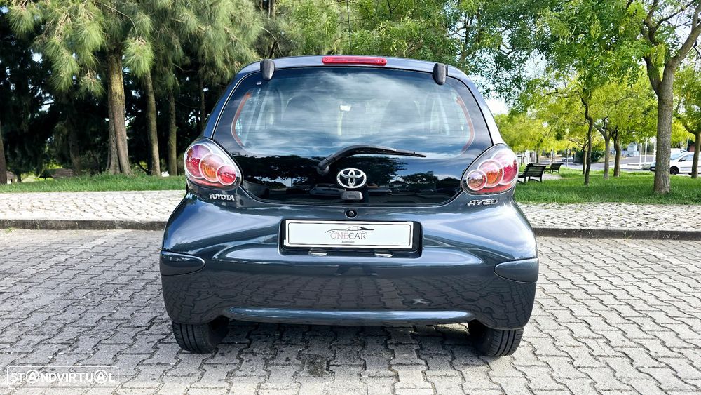 Toyota Aygo 1.0 + AC - 12